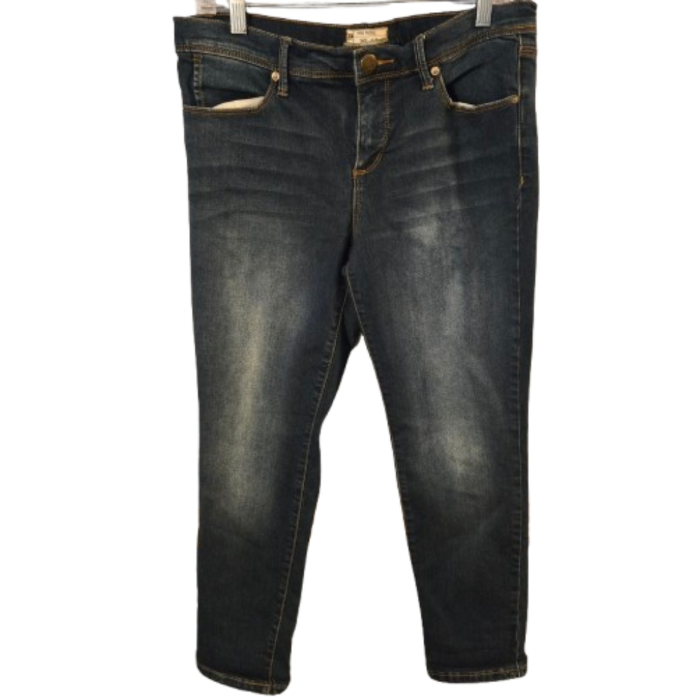 Free People size 31 cropped jeans